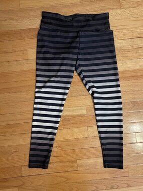 Danskin Black and White Striped Legging - M (8-10)